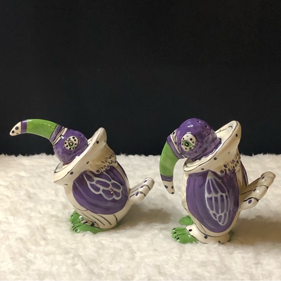 Blue Sky Flat Footed Booby Toucan Salt & Pepper Shakers By Lynda Corneille - Picture 6 of 13